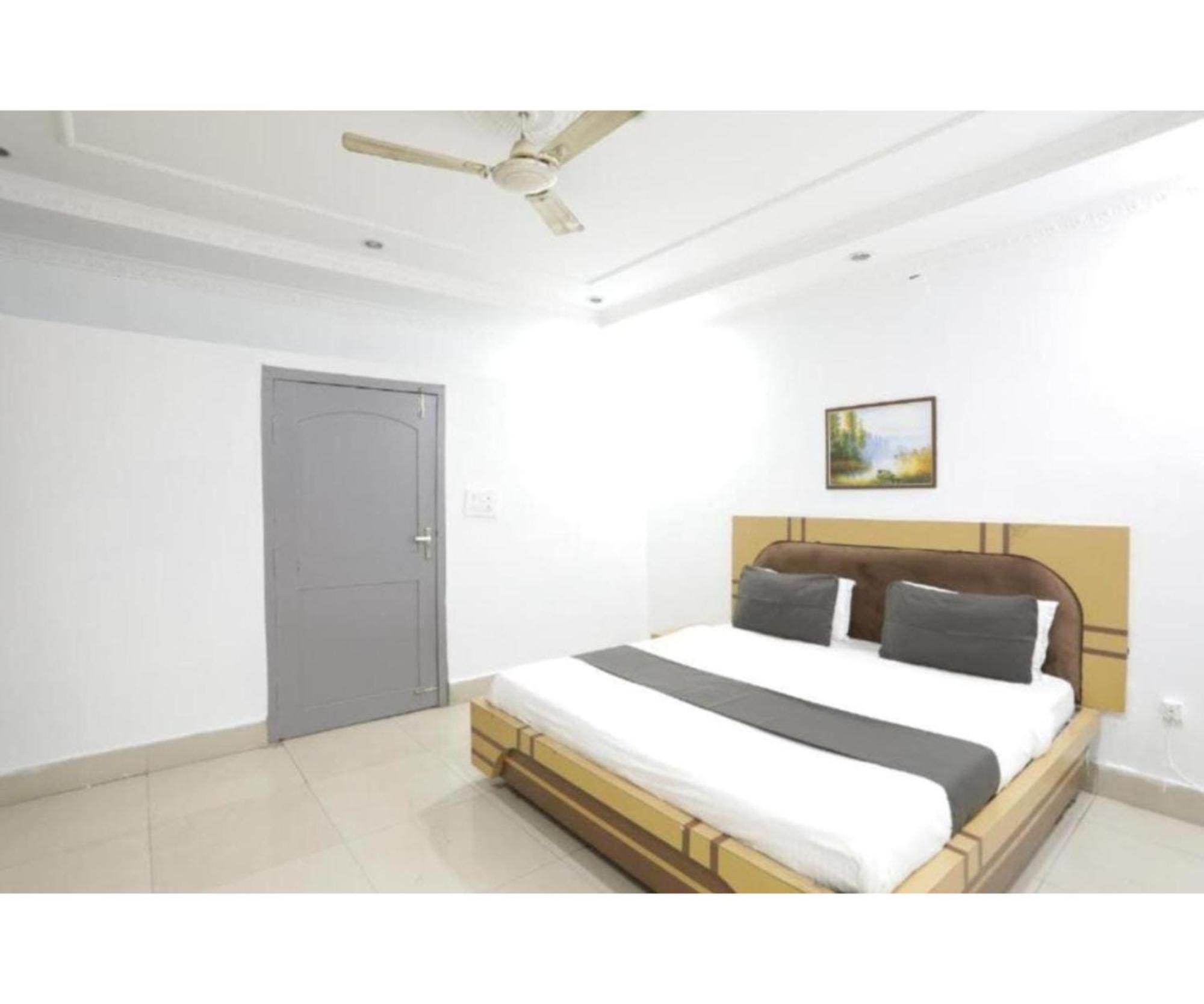Day S Inn Luxury Stay Near Care Hospital In Budget Friendly Price Best Seller بوهفانيشفار المظهر الخارجي الصورة