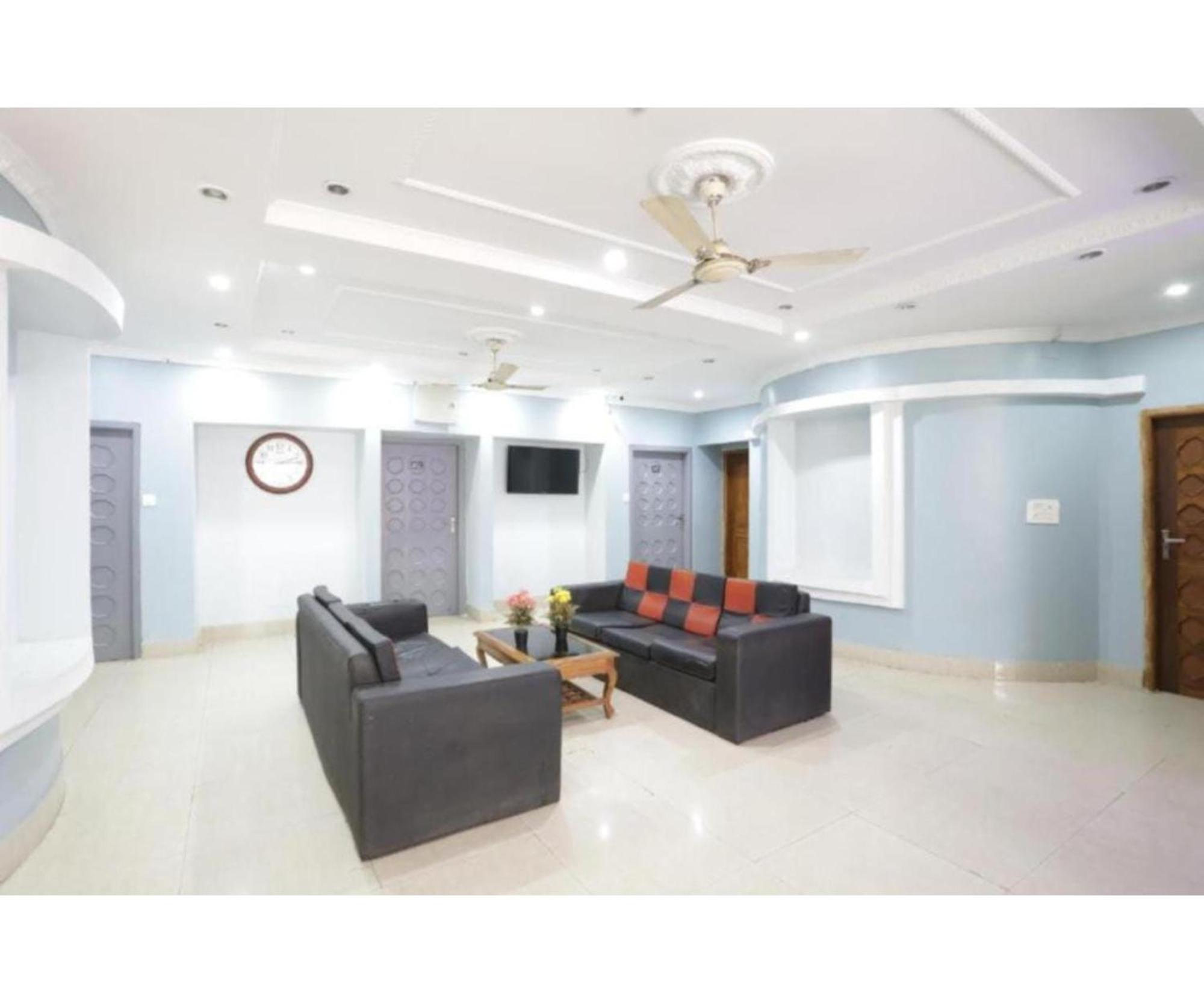 Day S Inn Luxury Stay Near Care Hospital In Budget Friendly Price Best Seller بوهفانيشفار المظهر الخارجي الصورة