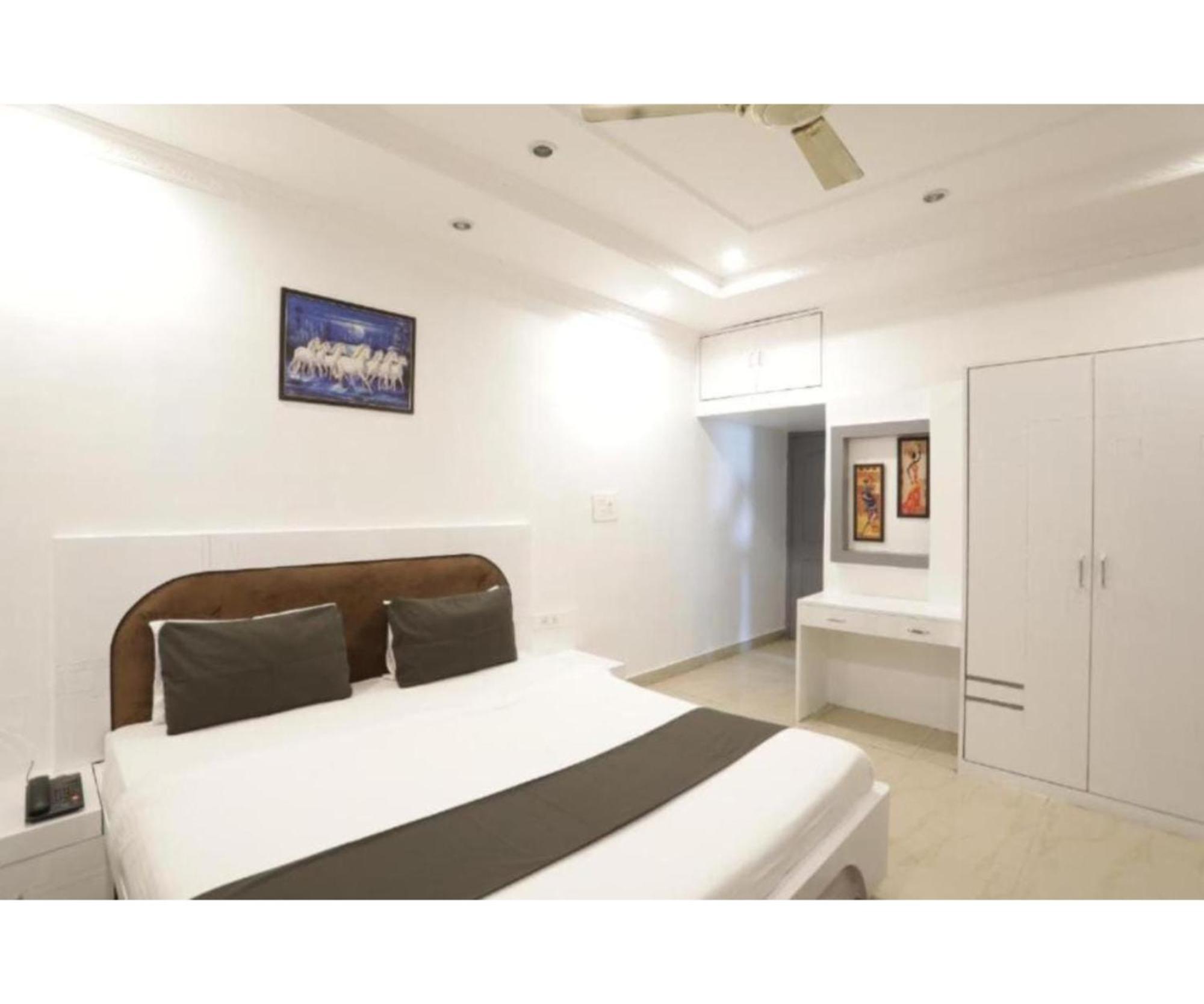 Day S Inn Luxury Stay Near Care Hospital In Budget Friendly Price Best Seller بوهفانيشفار المظهر الخارجي الصورة