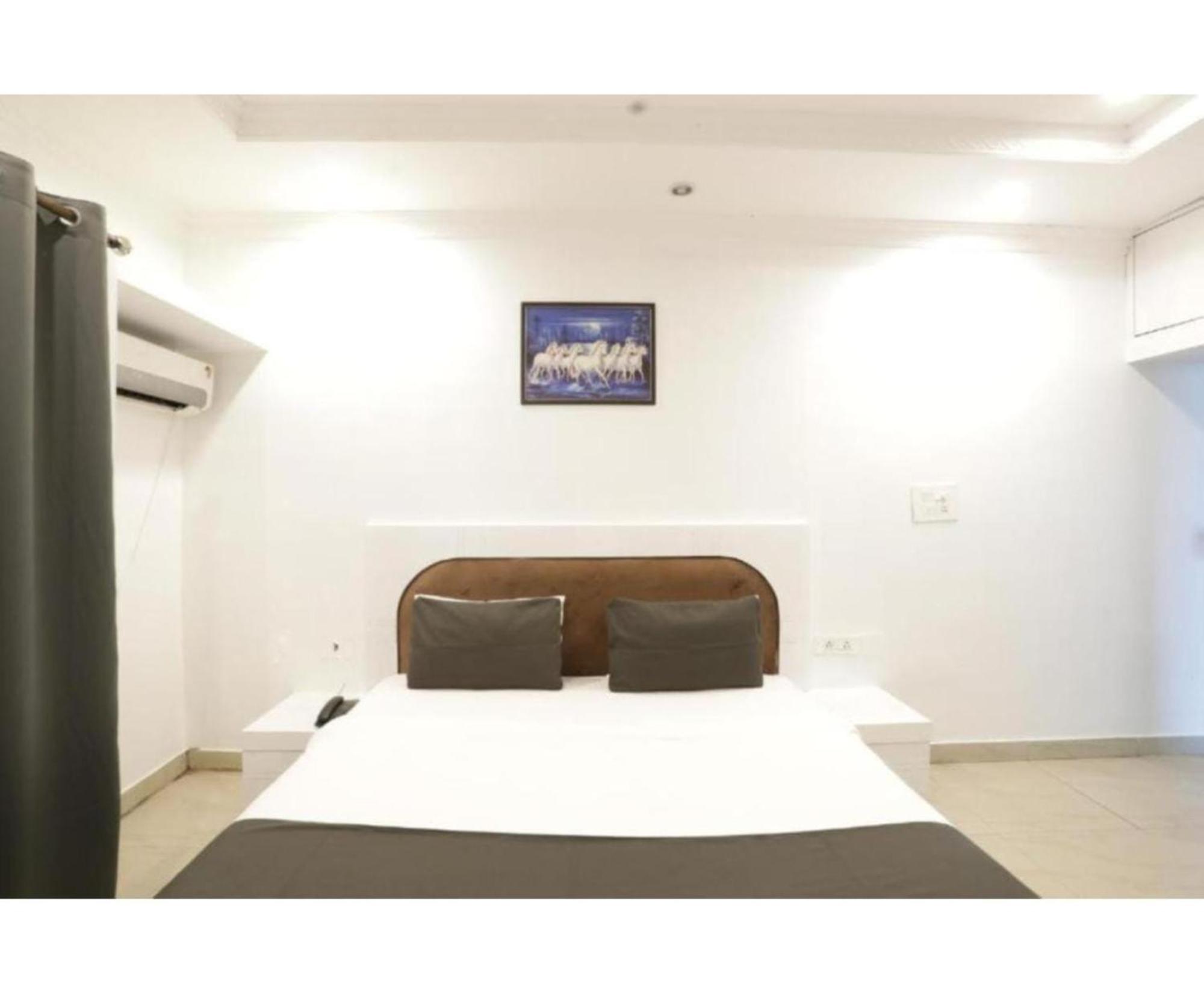 Day S Inn Luxury Stay Near Care Hospital In Budget Friendly Price Best Seller بوهفانيشفار المظهر الخارجي الصورة